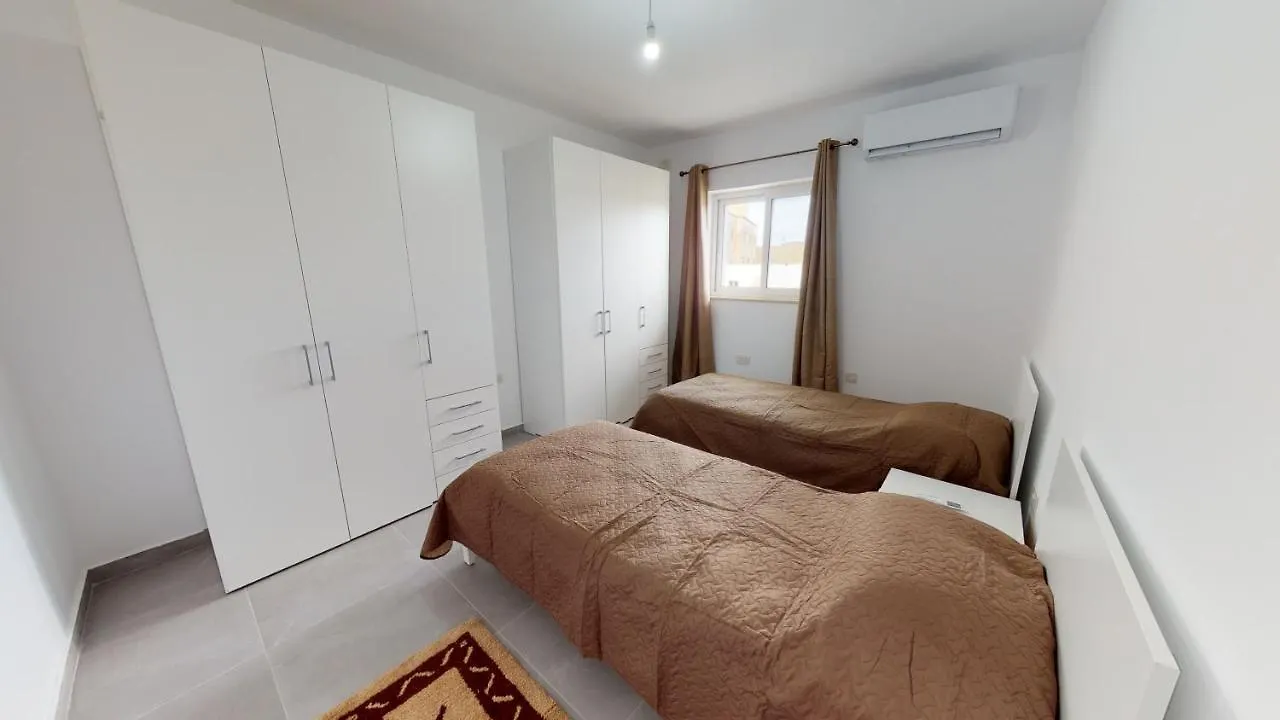 Modern 3-Bedroom Apartment Pieta