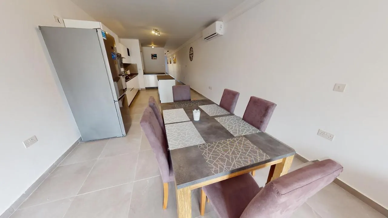 Modern 3-Bedroom Apartment Pieta